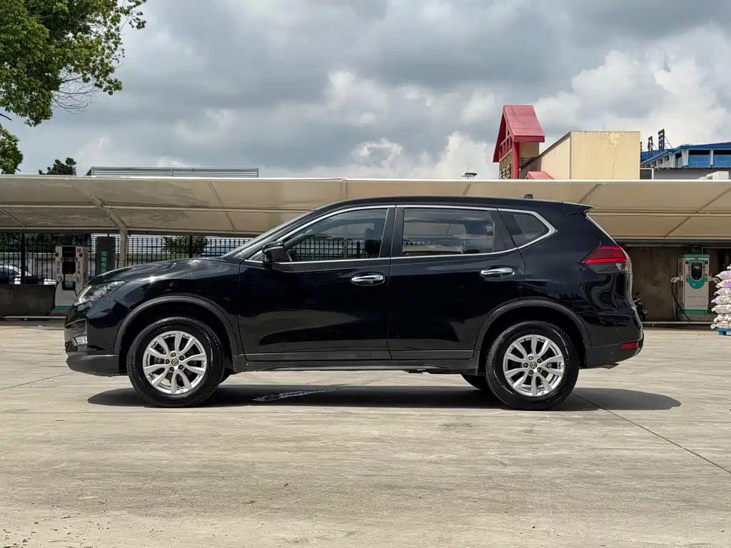 Nissan X-Trail — миниатюра 4