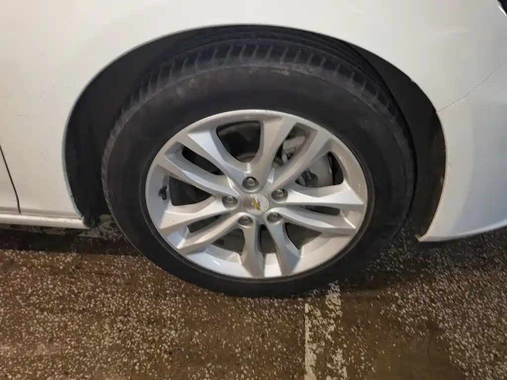 Chevrolet Malibu XL — миниатюра 8