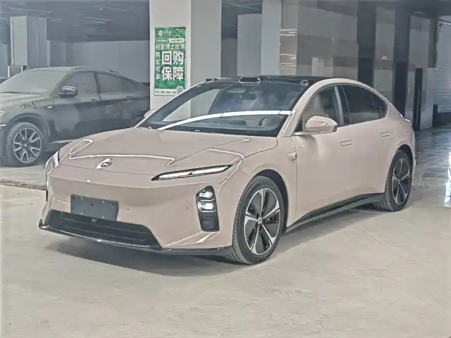 NIO ET5