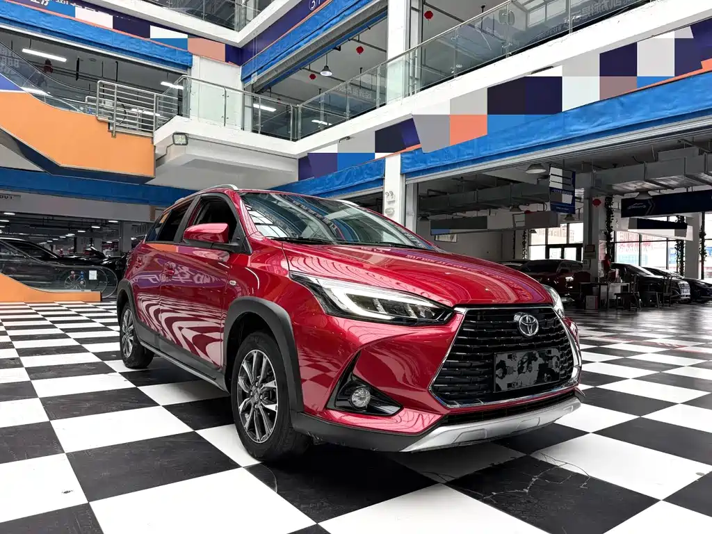 Toyota Yaris L — миниатюра 3