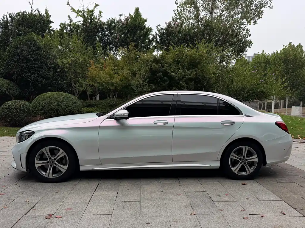 Mercedes-Benz C-Class — миниатюра 3