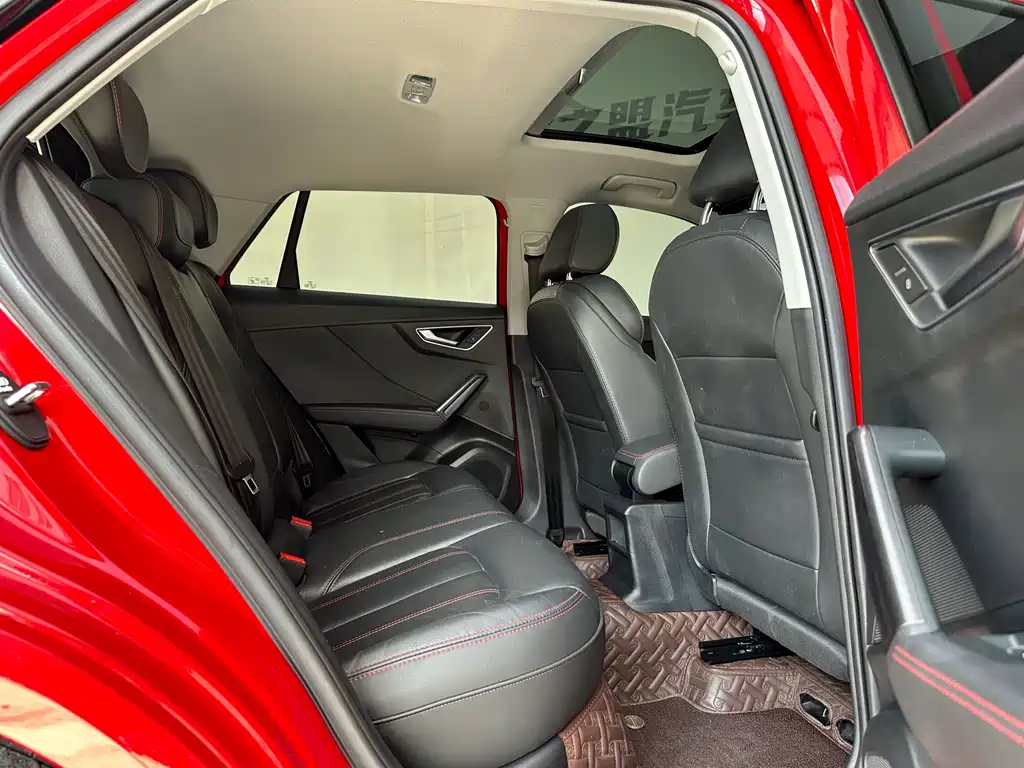 Audi Q2L — миниатюра 8