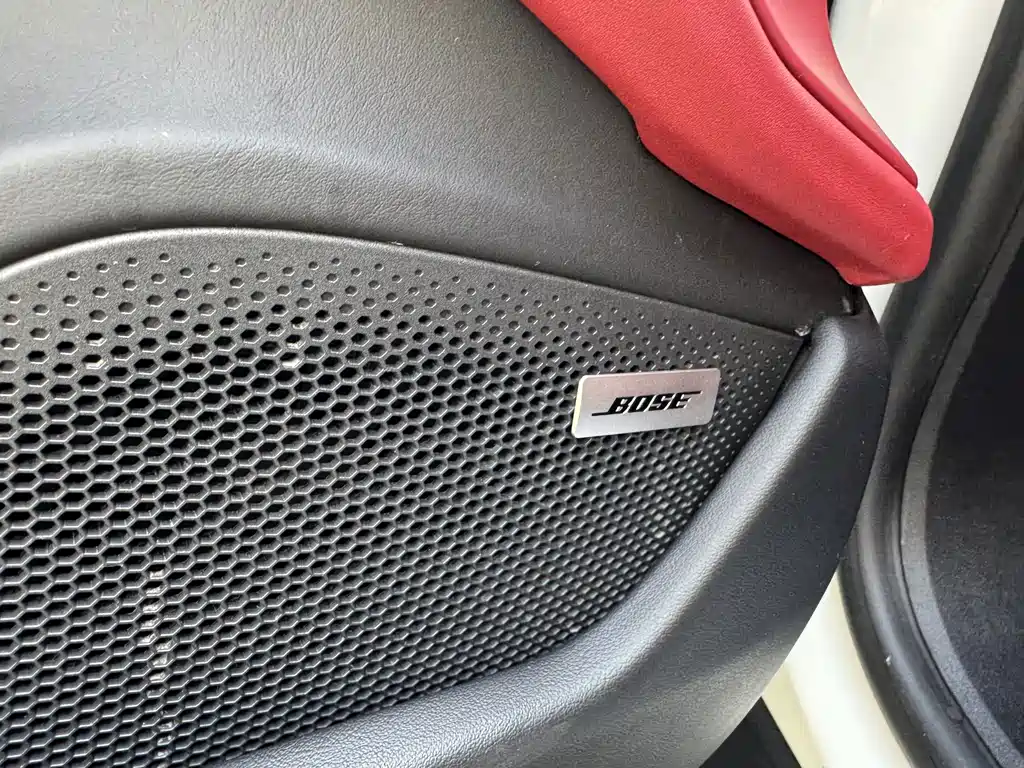 Porsche Taycan — миниатюра 7