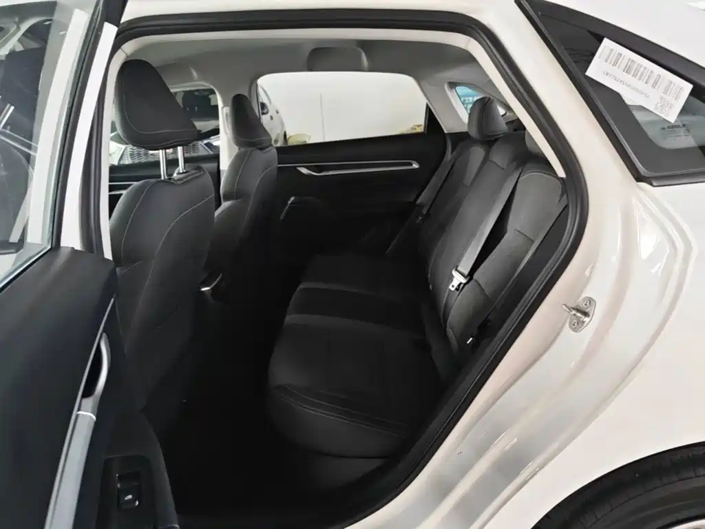 Geely Emgrand — миниатюра 17