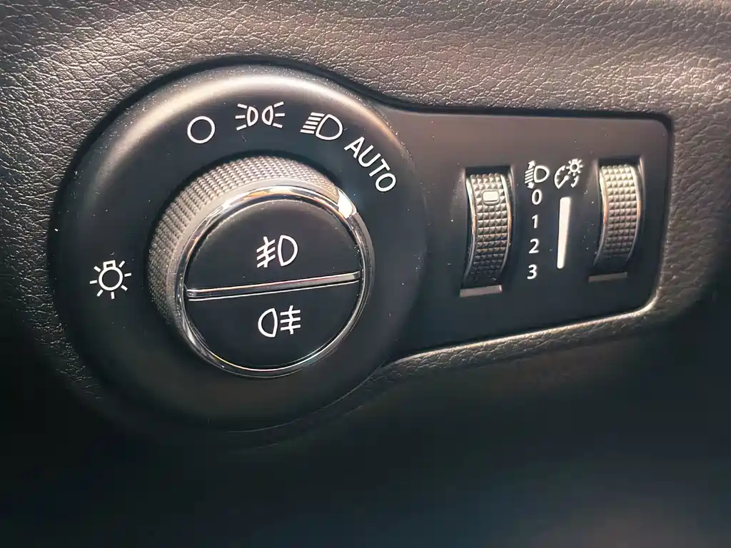 Jeep Compass — миниатюра 9