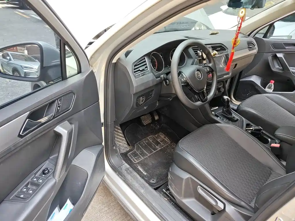 Volkswagen Tiguan L — миниатюра 17