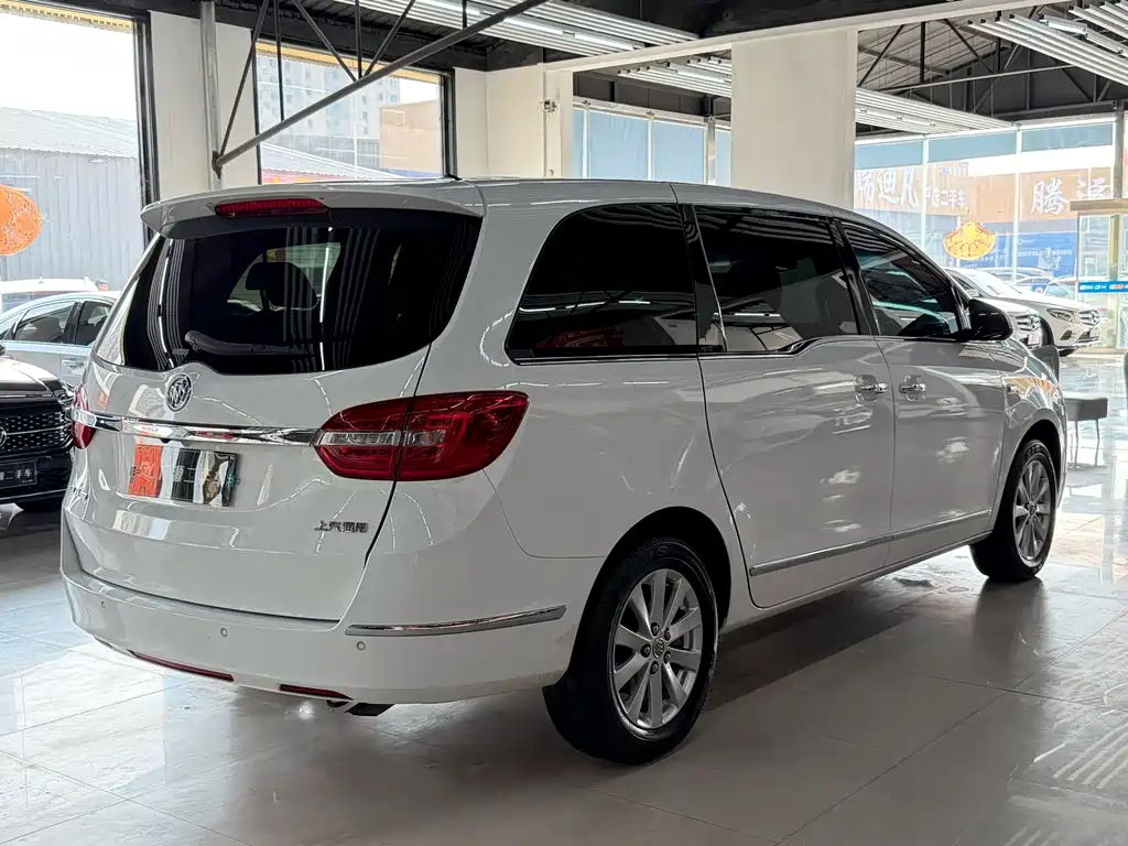 Buick GL8 — миниатюра 4