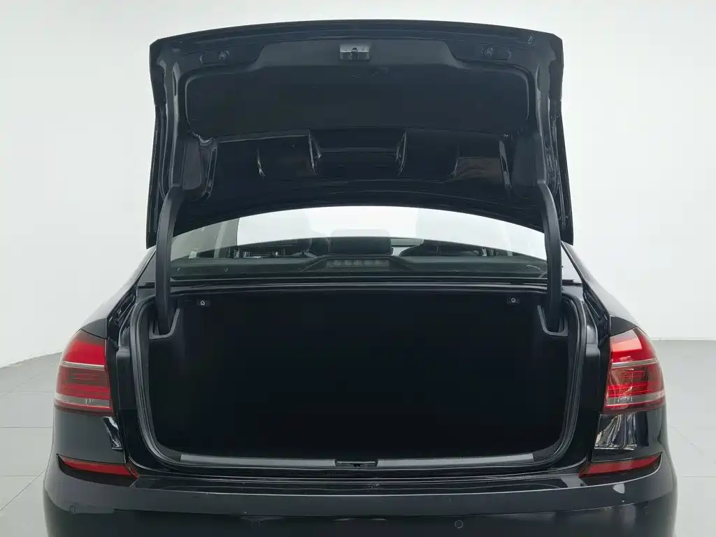 Volkswagen Passat — миниатюра 16