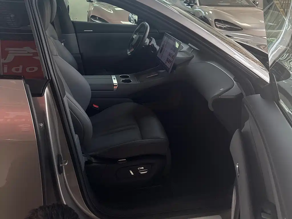 XIAOMI CAR XIAOMI YU7