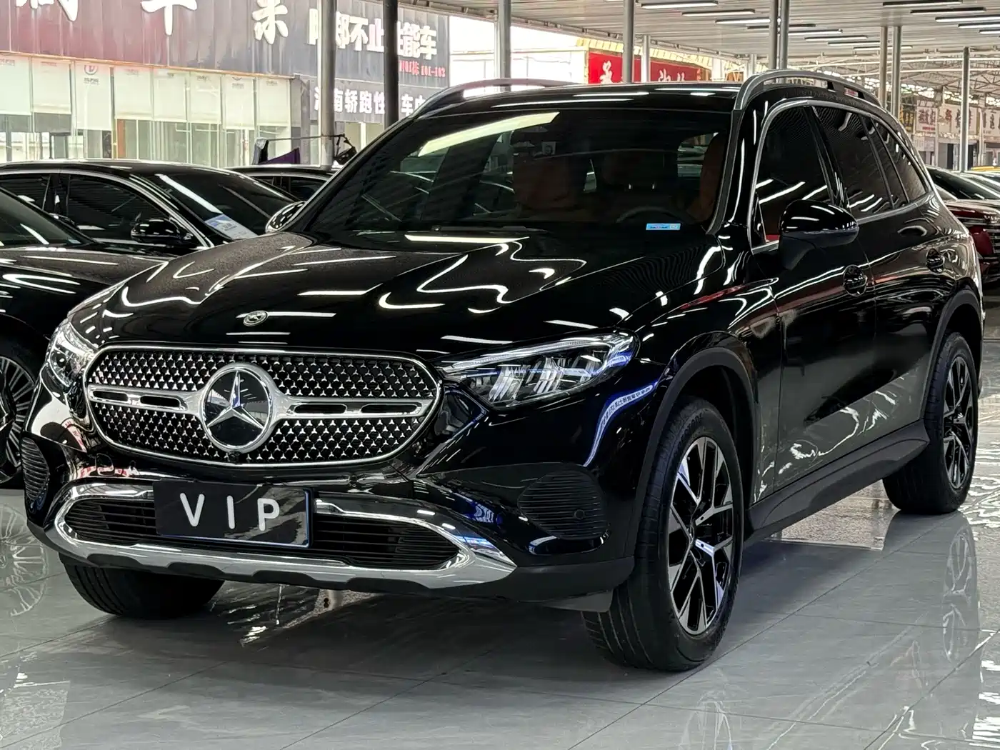 奔驰GLC 2023款 GLC 260 L 4MATIC 动感型 7座 2023