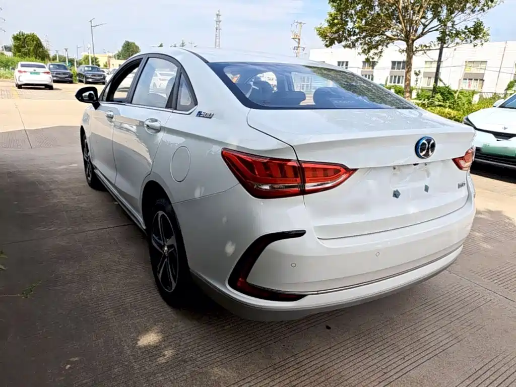 BAIC EU5 — миниатюра 5