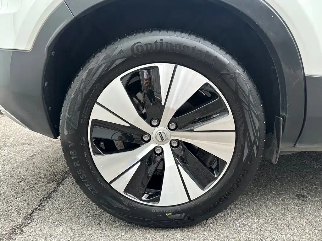 Volvo XC40 — миниатюра 21