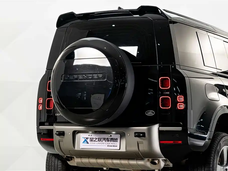 Land Rover Defender — миниатюра 7