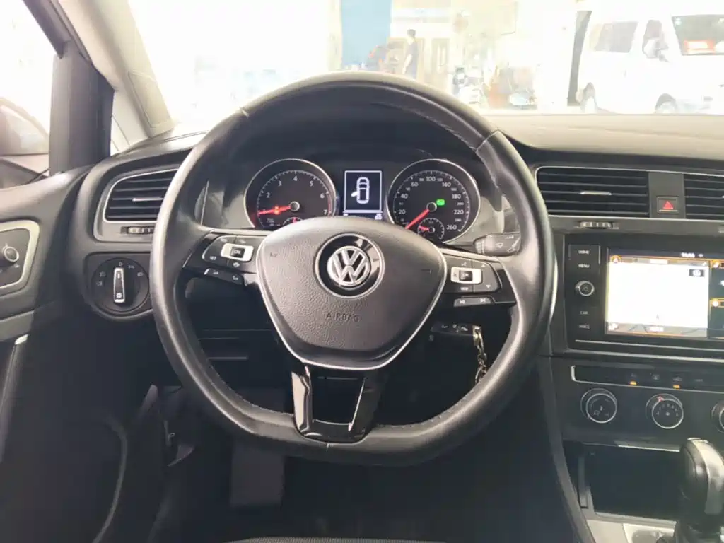 Volkswagen Golf — миниатюра 11
