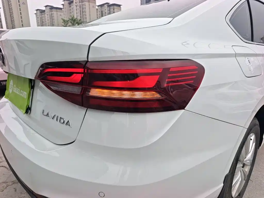 Volkswagen Lavida — миниатюра 8