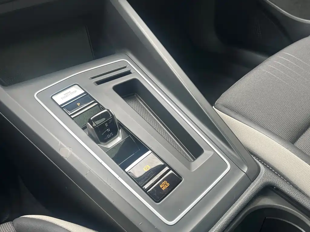 Volkswagen Golf — миниатюра 13