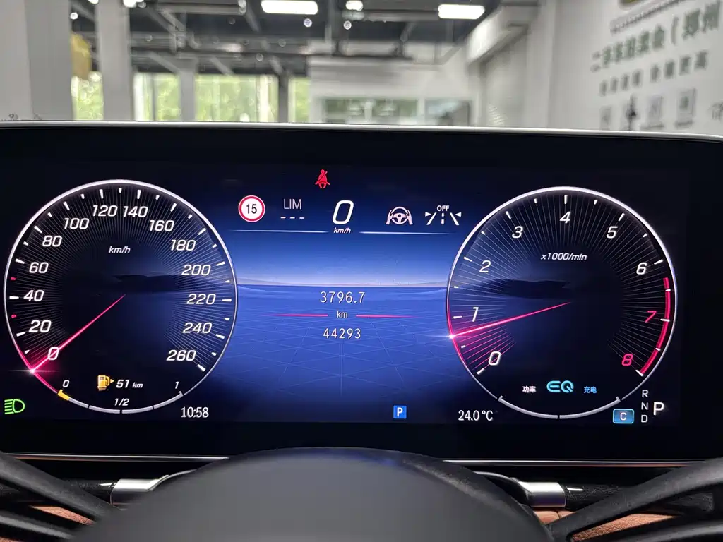 Mercedes-Benz S-Class — миниатюра 12