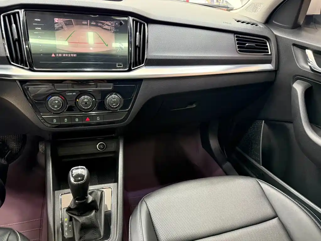 Skoda Kamiq — миниатюра 12