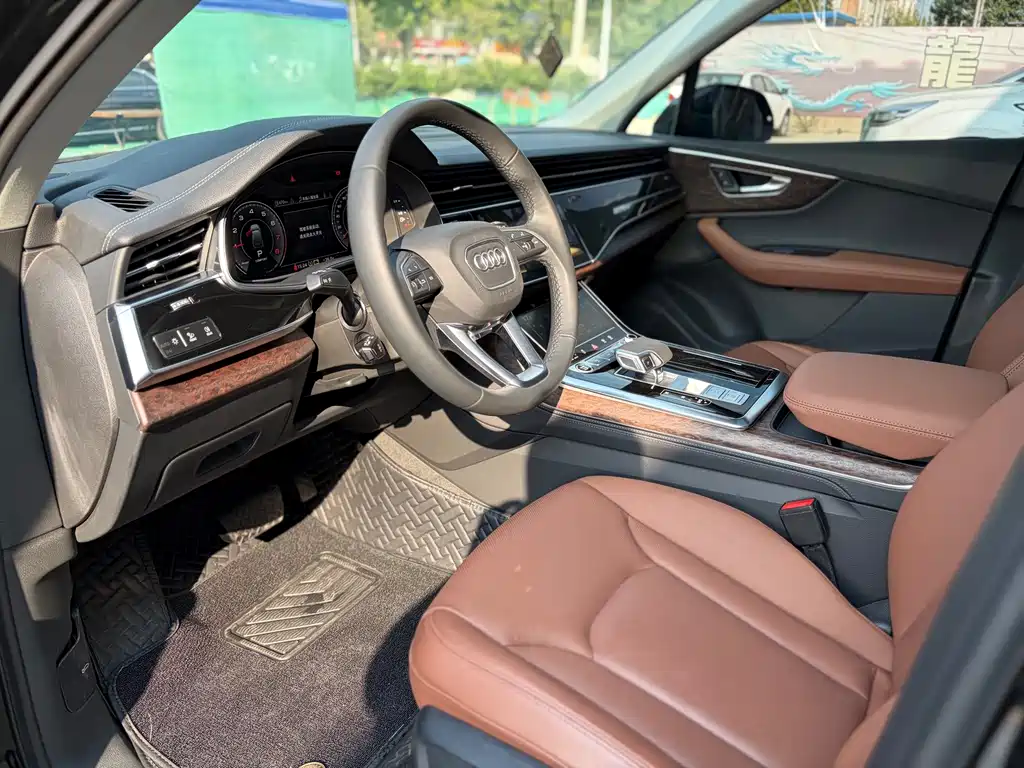 Audi Q7 — миниатюра 4