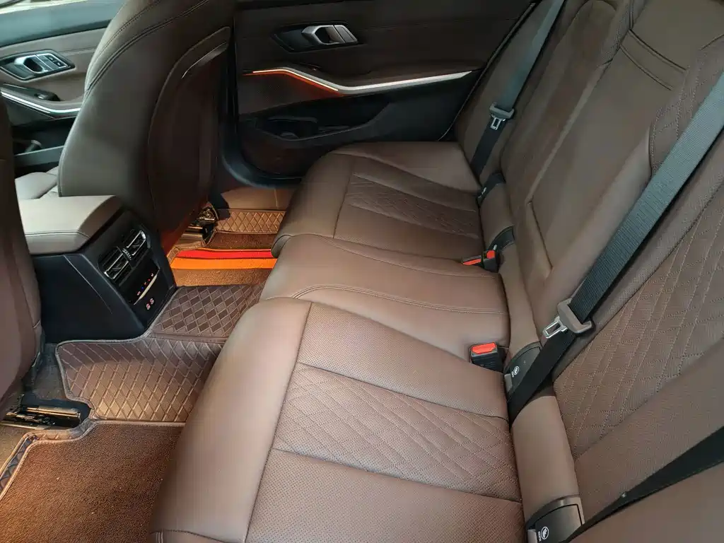 BMW 3 Series — миниатюра 11