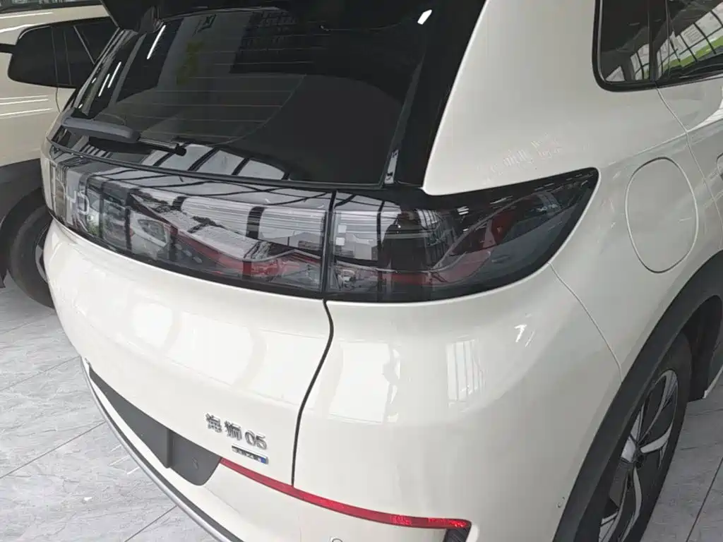 BYD Sealion 05 EV — миниатюра 8