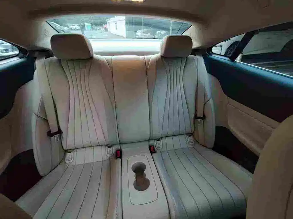Mercedes-Benz E-Class (Import) — миниатюра 4