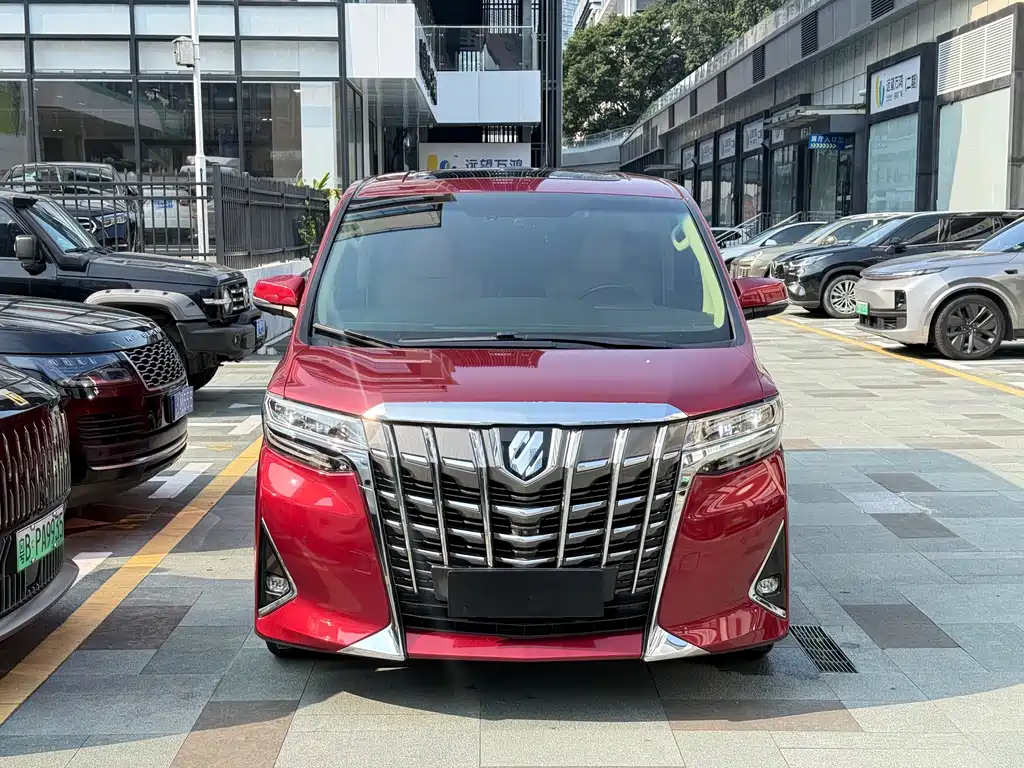 Toyota Alphard — миниатюра 2