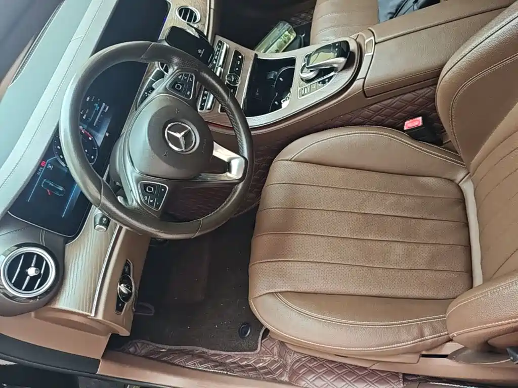 Mercedes-Benz E-Class — миниатюра 16