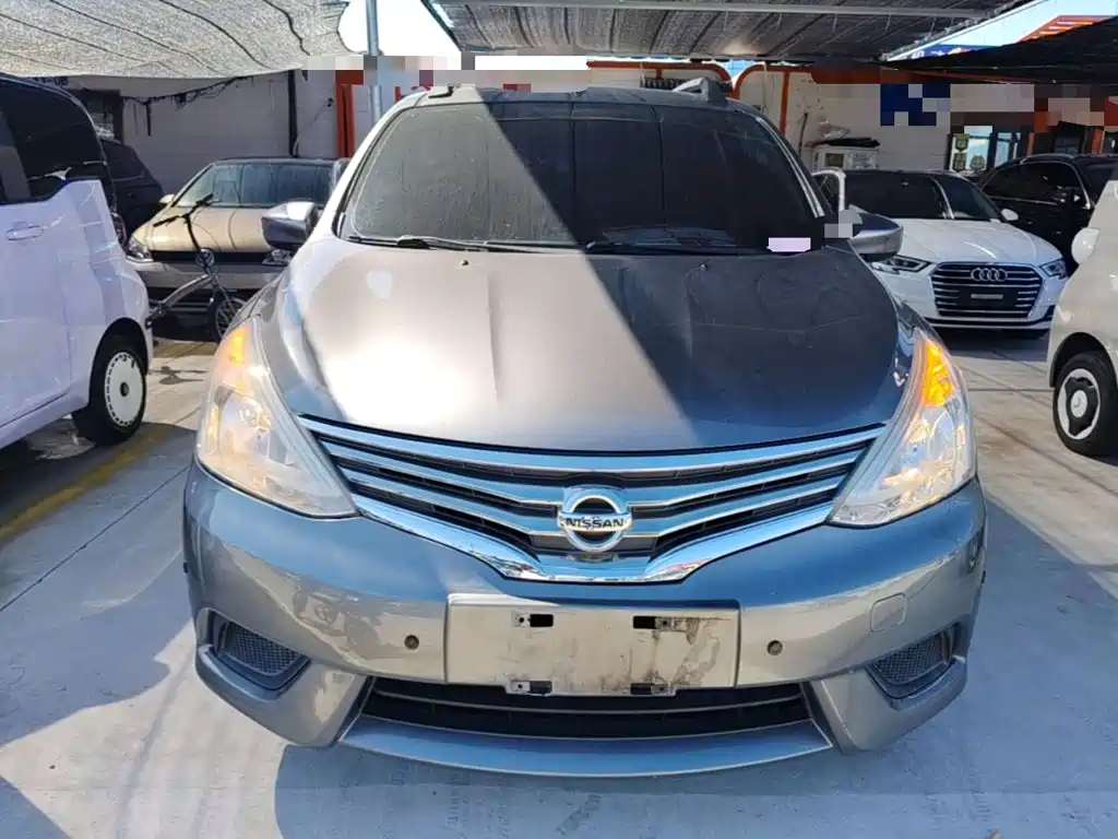 Nissan Livina — миниатюра 3