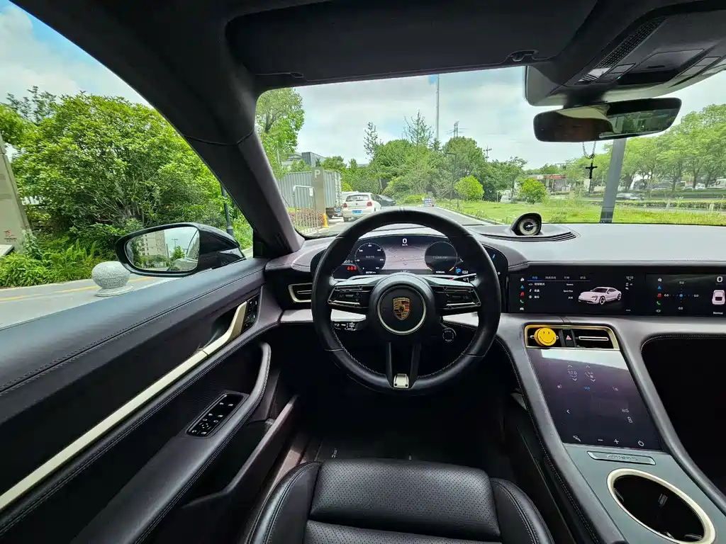 Porsche Taycan 2020 Taycan