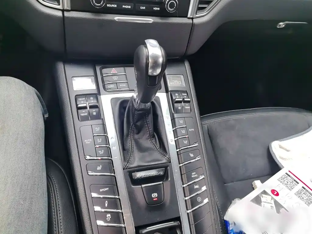 Porsche Macan — миниатюра 7
