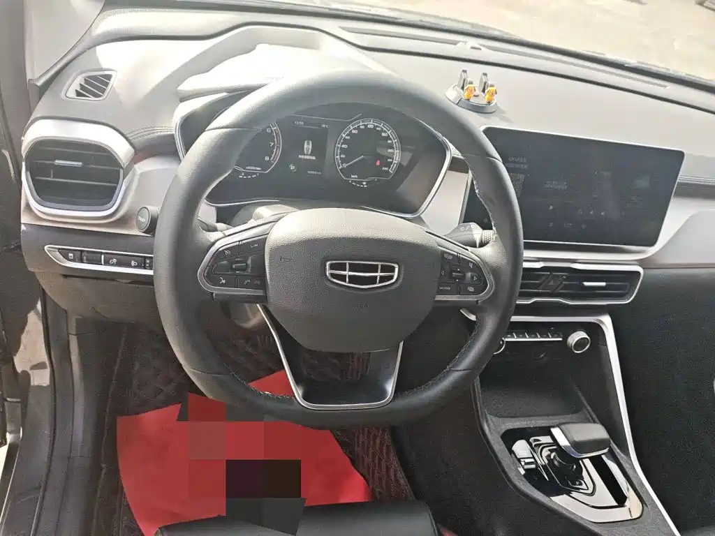 Geely Binyue — миниатюра 10