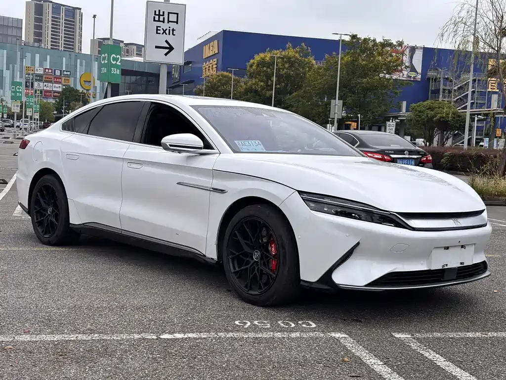 BYD Han — миниатюра 3