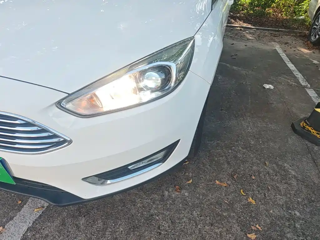 Ford Focus — миниатюра 24