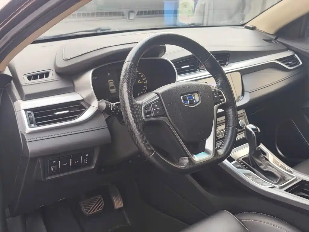 Geely Emgrand — миниатюра 13