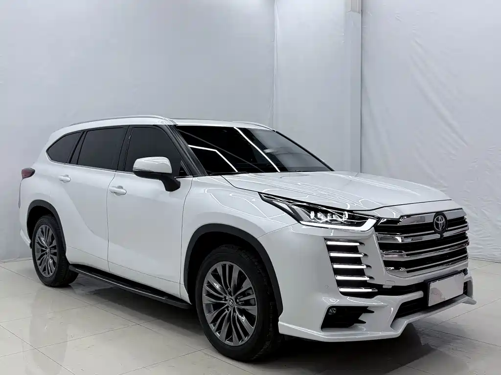 Toyota Highlander 2026 2.5L Luxury 7 мест