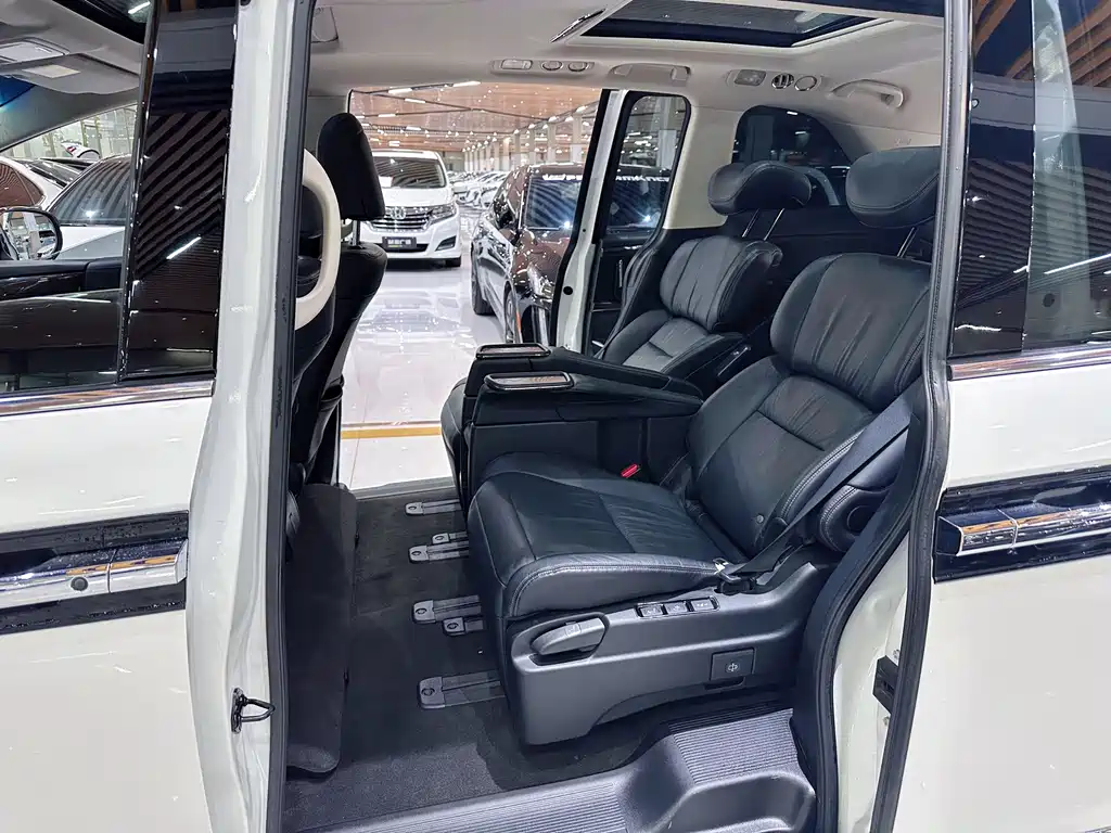 Honda Elysion — миниатюра 6