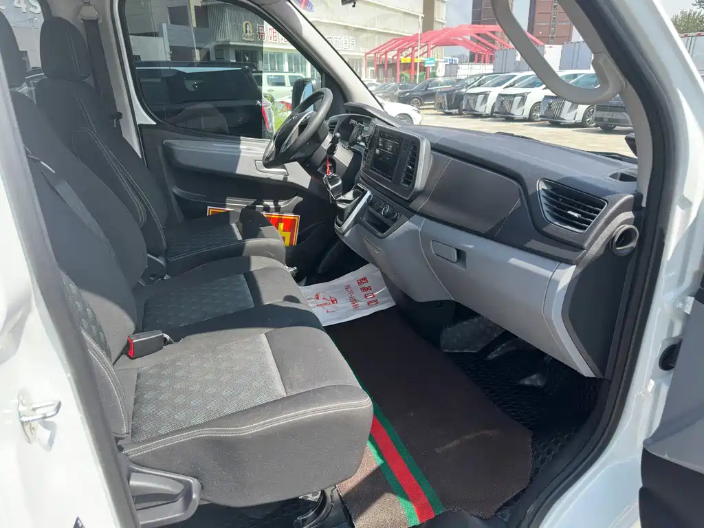 MAXUS V80 — миниатюра 9