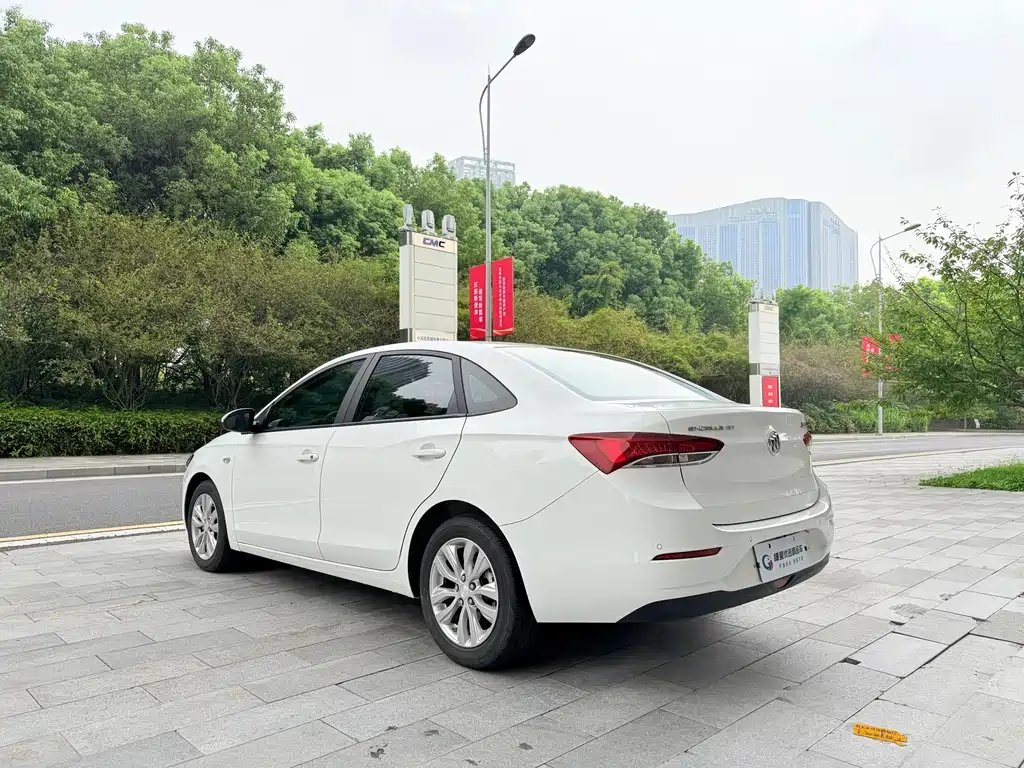 Buick Excelle — миниатюра 8