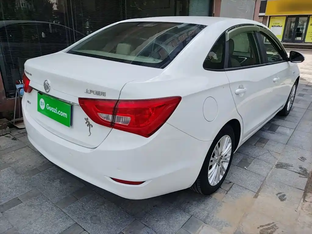Buick Excelle — миниатюра 7