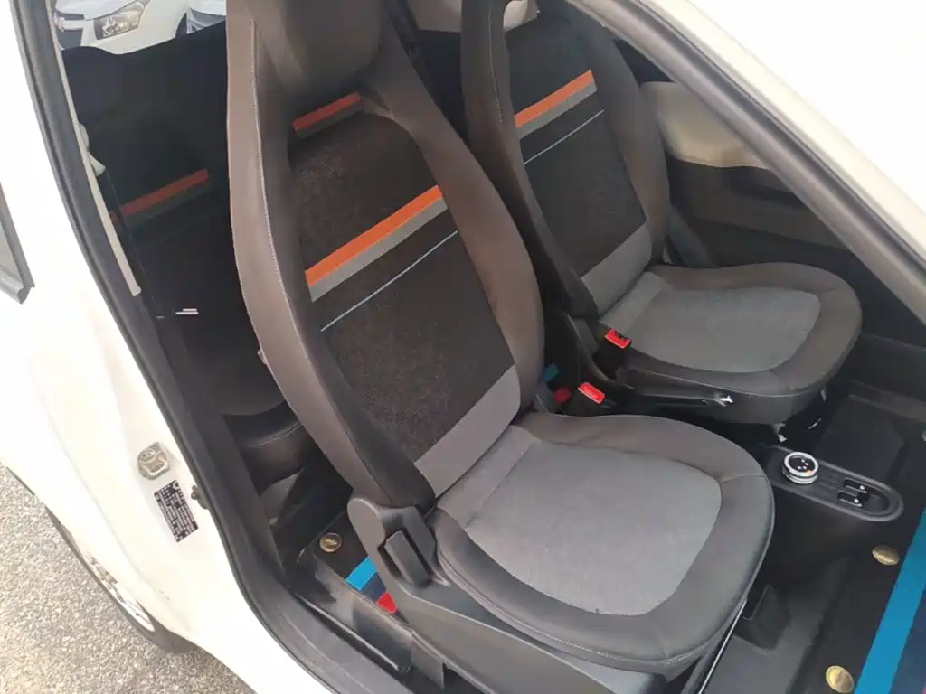 Wuling MINIEV — миниатюра 25