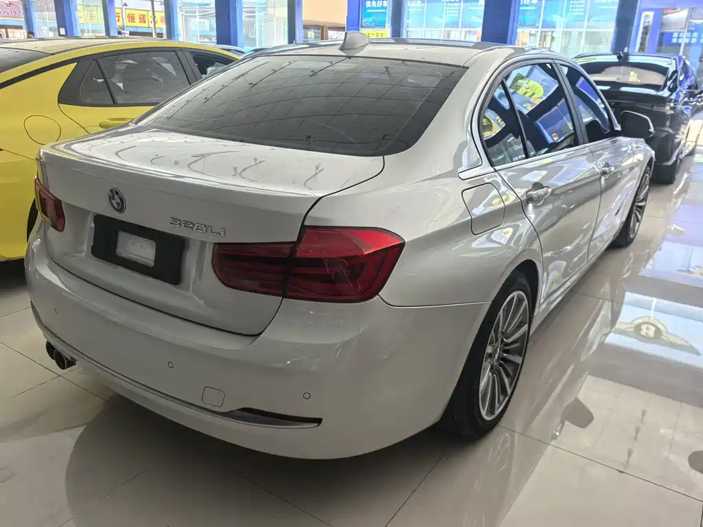BMW 3 Series — миниатюра 12