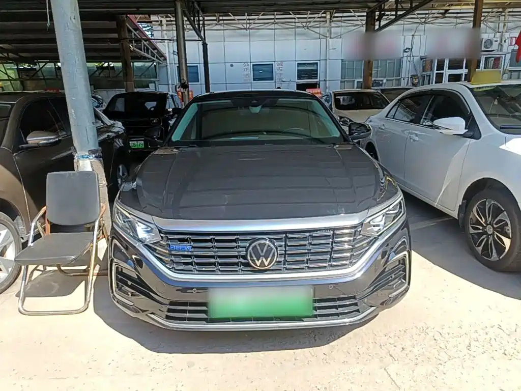 Volkswagen Passat PHEV — миниатюра 3