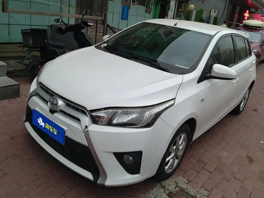 Toyota Yaris L 2015