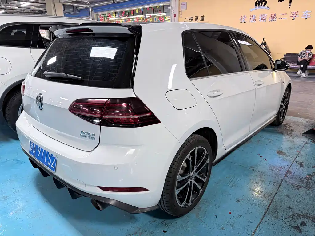 Volkswagen Golf — миниатюра 18