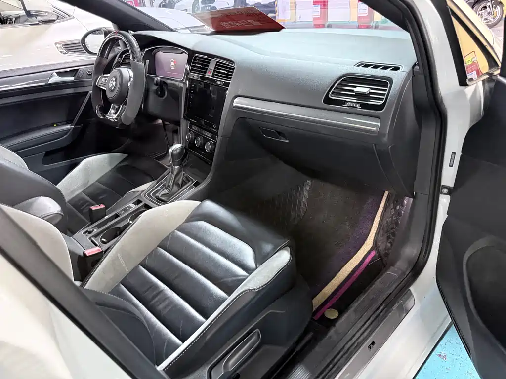 Volkswagen Golf — миниатюра 20