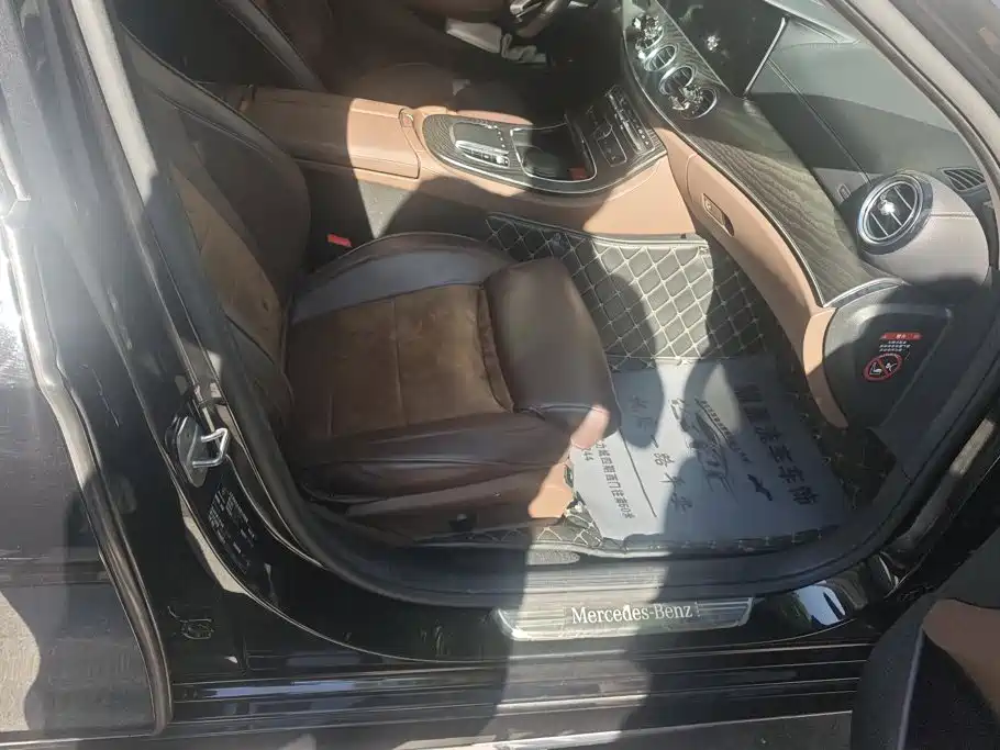 Mercedes-Benz E-Class — миниатюра 8