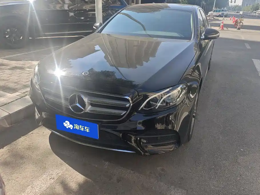 Mercedes-Benz E-Class — миниатюра 2
