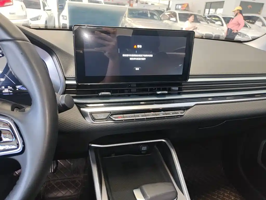 Geely Emgrand — миниатюра 13