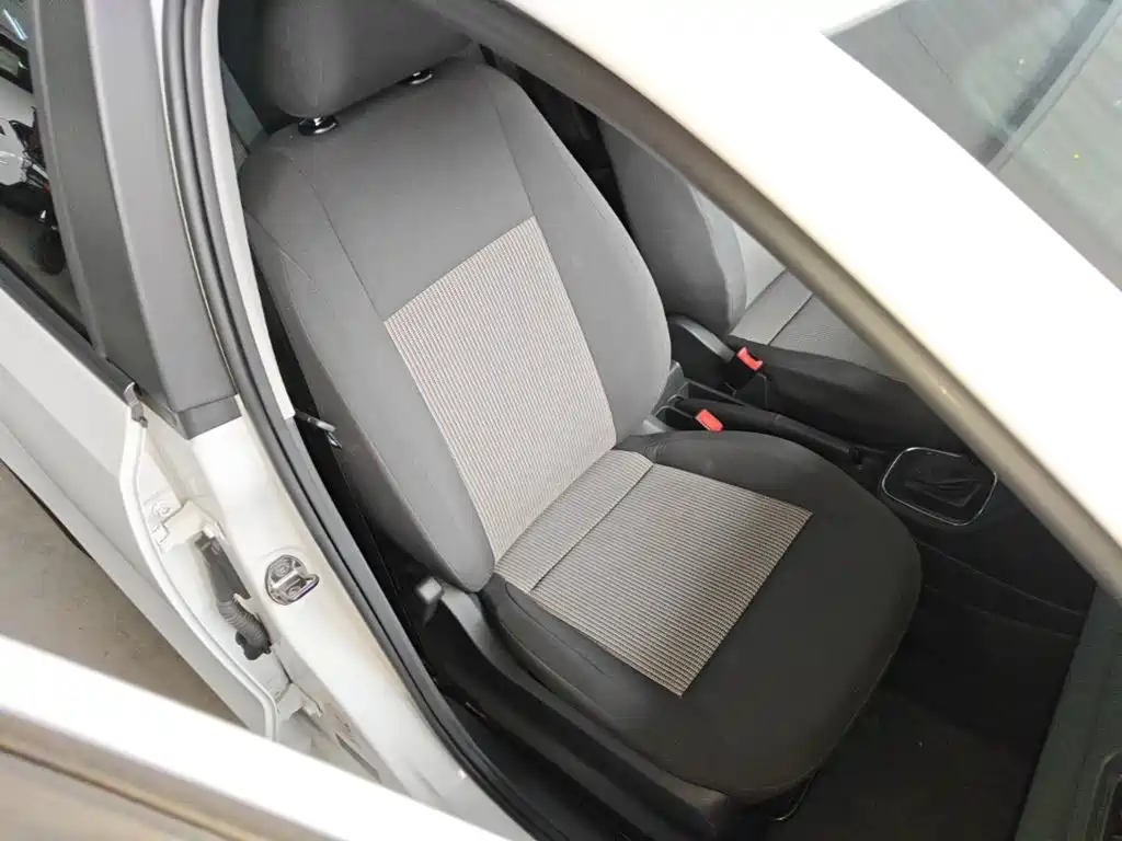 Volkswagen Polo — миниатюра 20